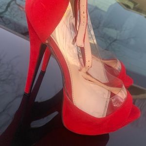 Red pumps